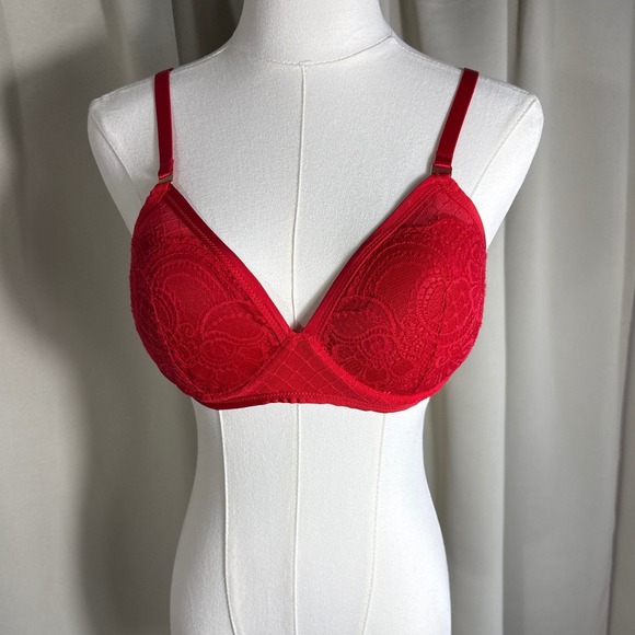 aerie Other - Aerie Red Lace Wireless Bra 34D Adjustable Straps Hook Eye Back Closure
